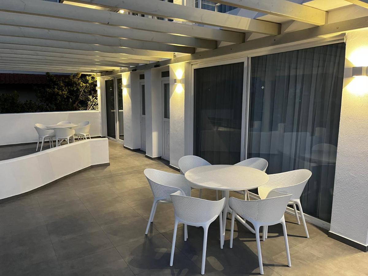 Ocean Blue Suites Ierissos Exterior photo